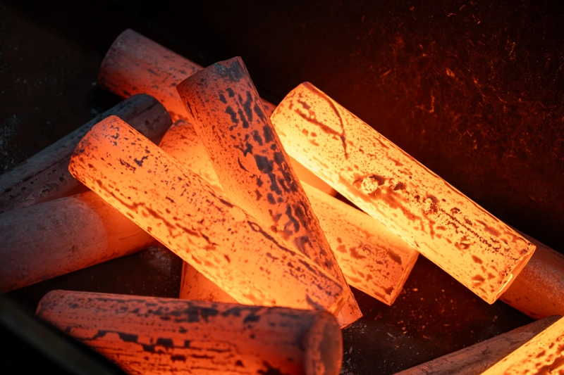 Estampage de pièces forgées